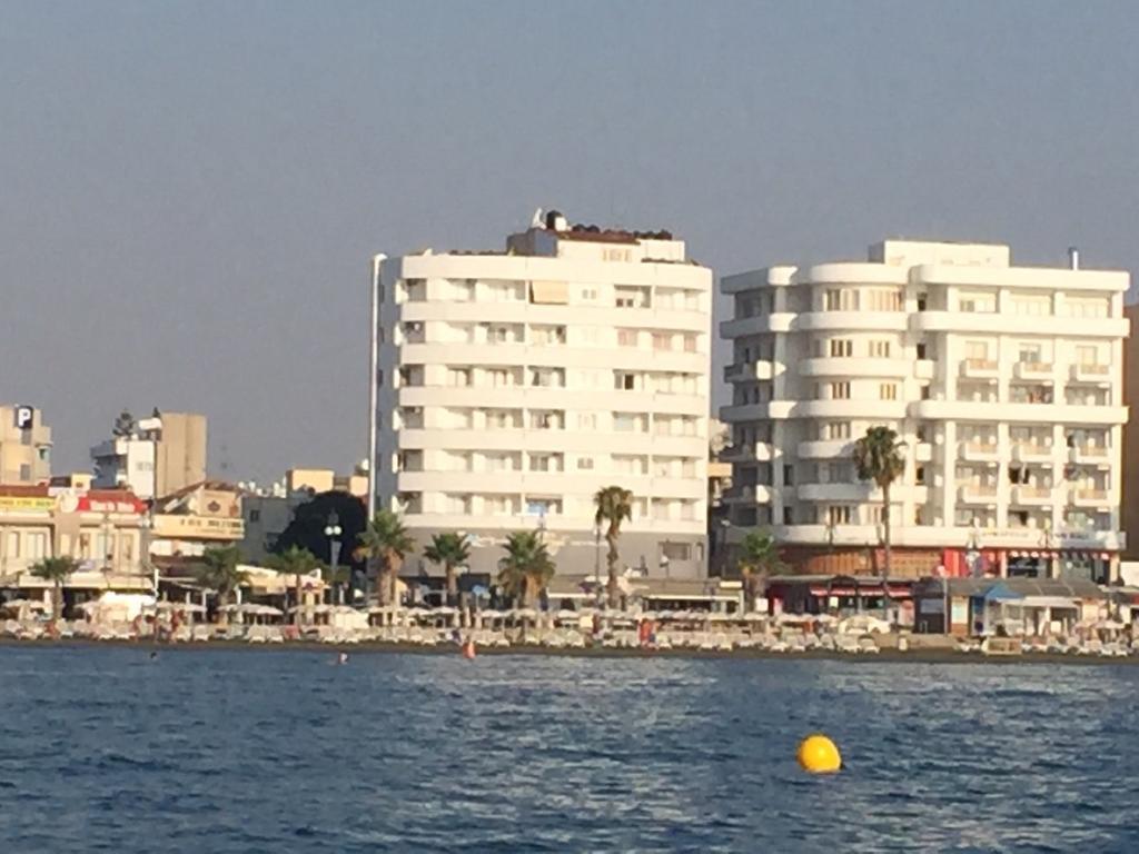 Alex Beach Apartment 51 Larnaca Buitenkant foto
