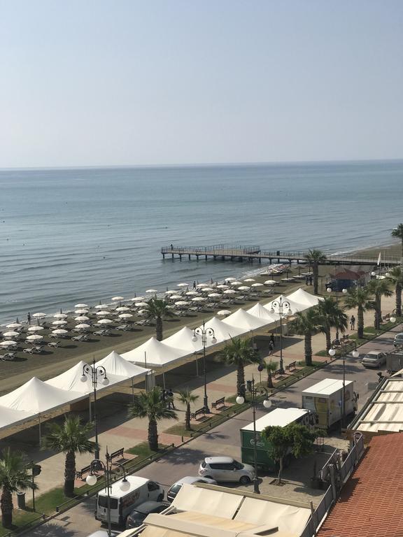 Alex Beach Apartment 51 Larnaca Buitenkant foto
